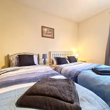 4br House Amazing Location Ecclesall Road Апартаменты *
